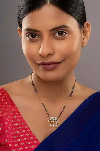 white silver mangalsutra with gold bead chain pendant