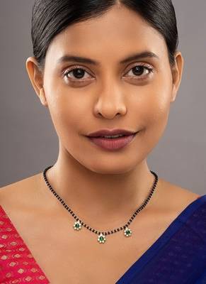green silver mangalsutra with black bead gold pendant 1