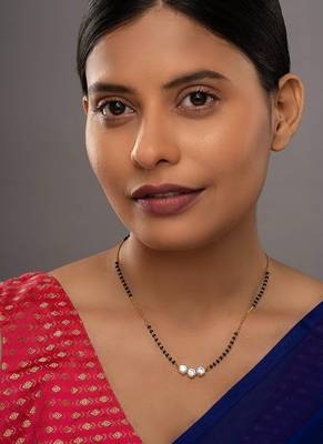 white silver mangalsutra with sleek pendant design 1