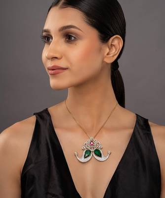 gold-plated green stone minimal round pendant necklace 1
