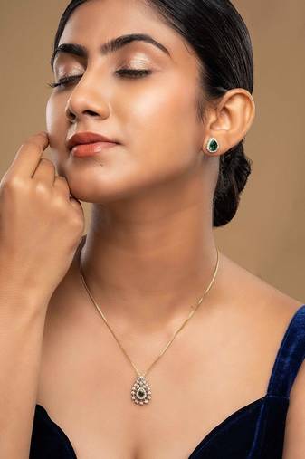 Gold plated green stone pendant necklace set in sterling silver