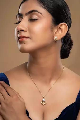 Gold plated pendant necklace set in sterling silver