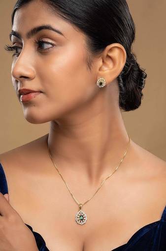 Gold plated green stone pendant necklace set in sterling silver