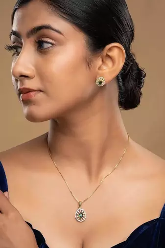 Gold plated green stone pendant necklace set in sterling silver