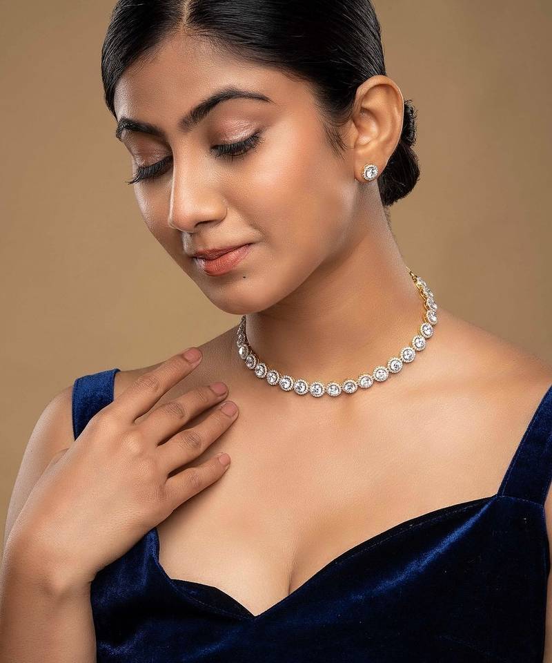 Gold plated necklace set in sterling silver