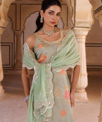 Green floral printed tissue kurta set 3