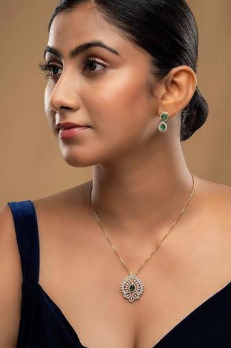 Gold plated green stone pendant necklace set in sterling silver