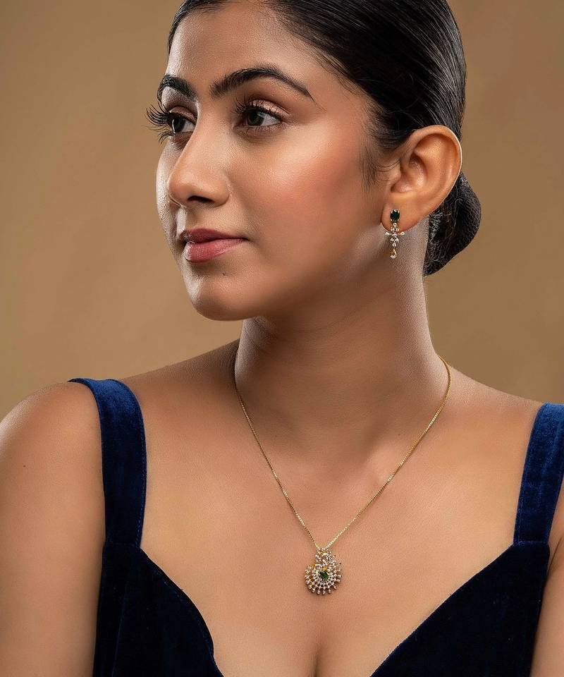 Gold plated green stone pendant necklace set in sterling silver