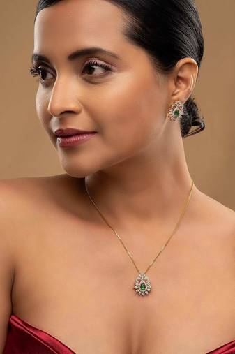 Gold plated green stone pendant necklace set in sterling silver