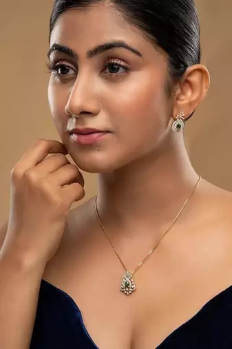 gold plated sterling silver green stone pendant set