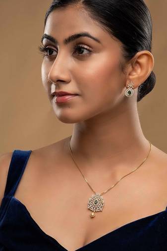 Gold plated green stone pendant necklace set in sterling silver