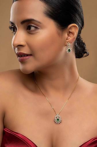Gold plated green stone pendant necklace set in sterling silver