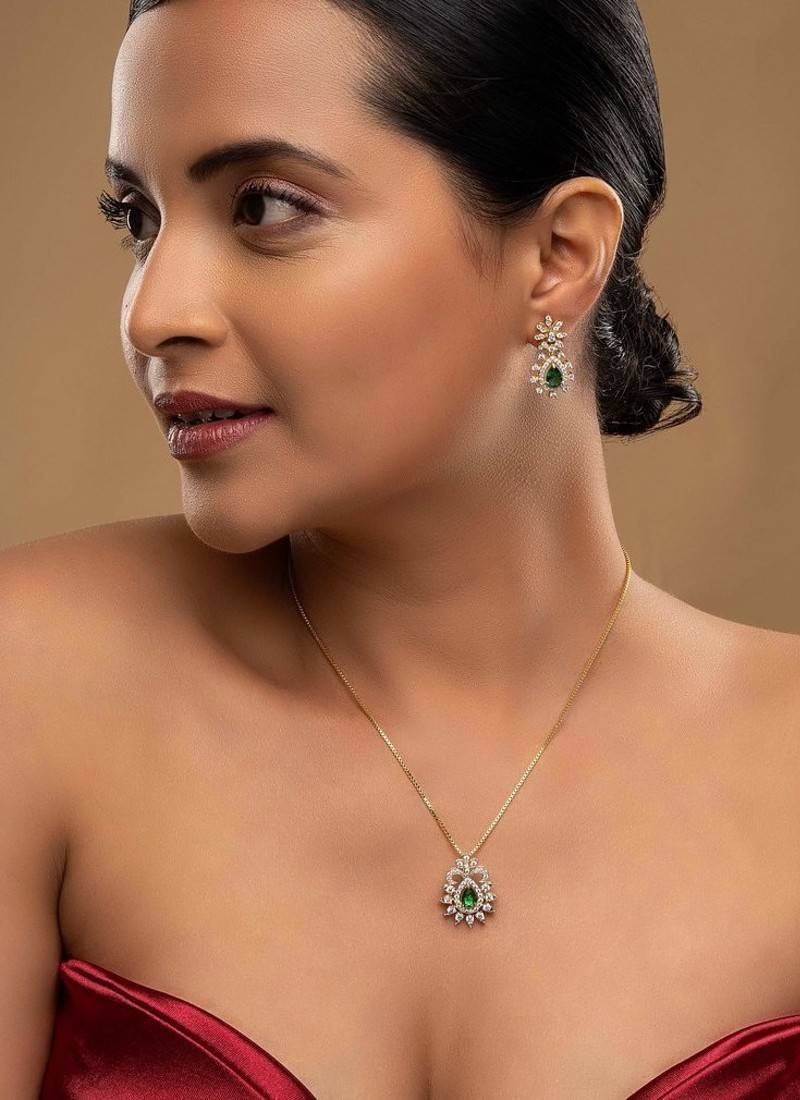 Gold plated green stone pendant necklace set in sterling silver