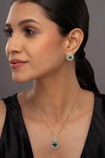 Gold plated green stone pendant necklace set in sterling silver