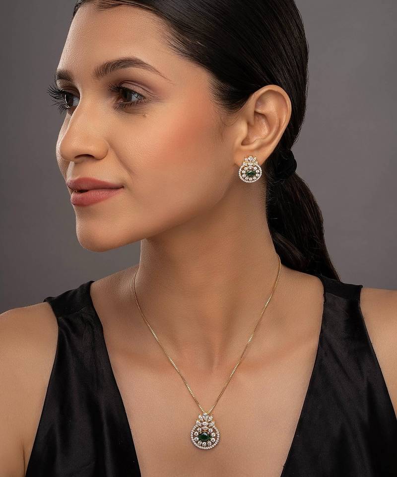 Gold plated green stone pendant necklace set in sterling silver