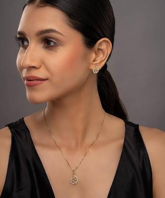 gold plated necklace set with pendant and earrings 1