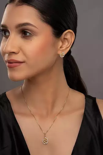 Gold plated pendant necklace set in sterling silver