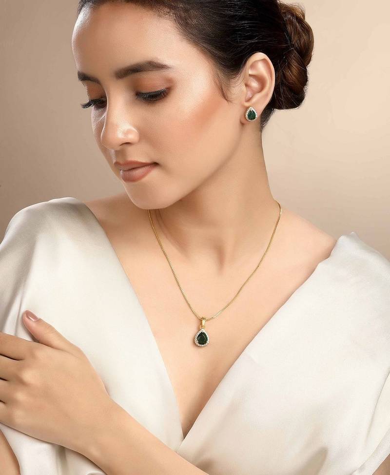 Gold plated green stone pendant necklace set in sterling silver