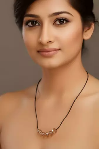 Brown color fashion necklace