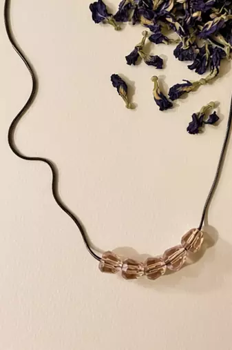 Brown color fashion necklace