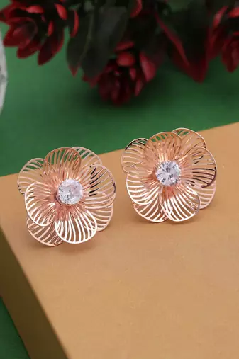Rose gold color anti tarnish earrings