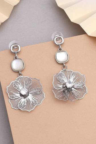 Silver color anti tarnish earrings