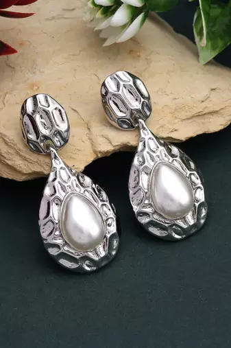 Silver color anti tarnish earrings