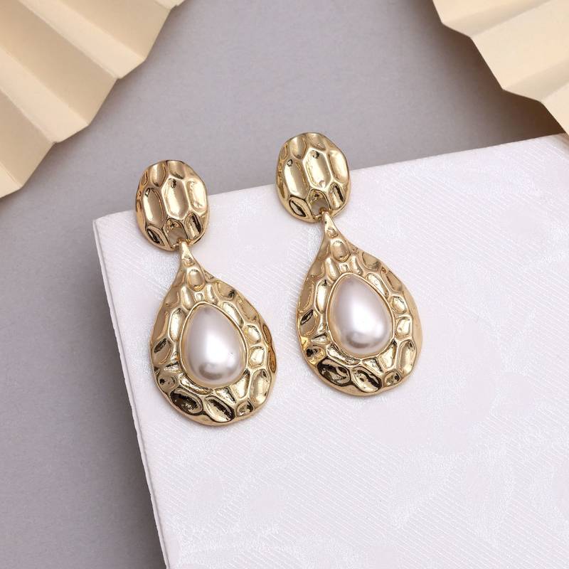 White color anti tarnish earrings