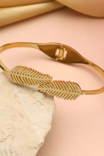 Gold color openable anti tarnish bracelet