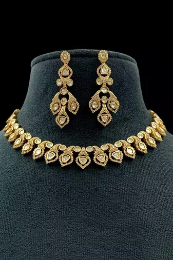 Elegant gold-plated kundan necklace & earrings set traditional gold finish jewelry by treemoda