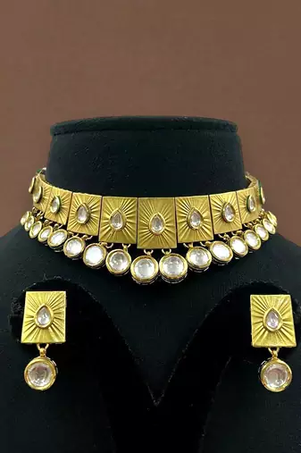 Elegant geometric kundan choker necklace with matching earrings traditional gold finish jewelry by treemoda