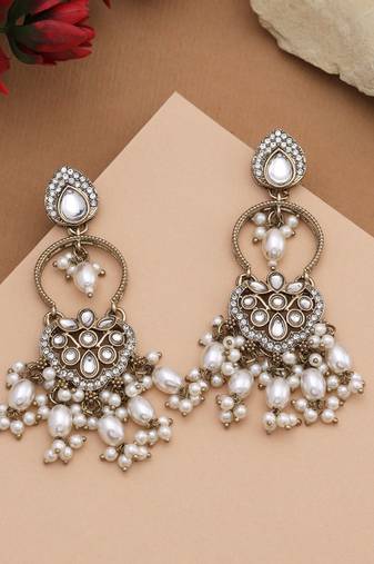 White color kundan earrings