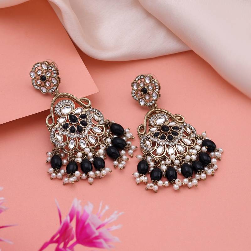 Black color kundan earrings