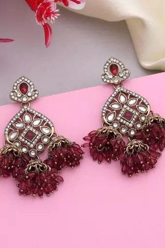 Magenta color kundan earrings