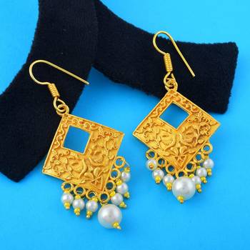 Gold color fashion earrings 2