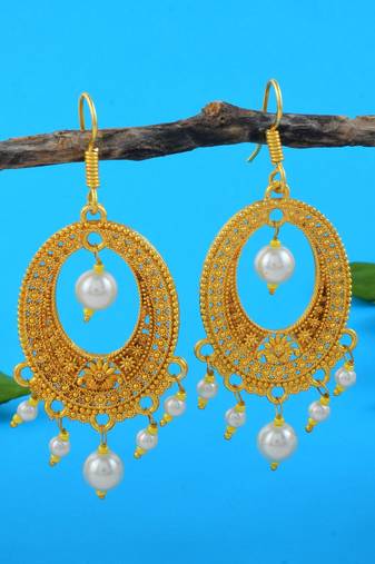Gold color fashion earrings