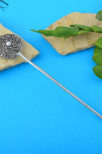Silver color oxidised hair pin