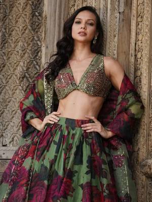 tantalizing green floral printed organza mehendi lehenga set choli with dupatta 6