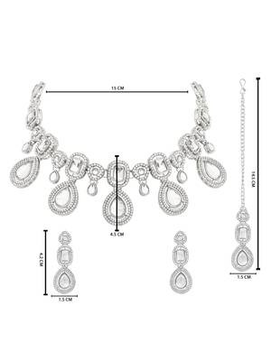 Traditional kundan & stone choker necklace jewellery with earrings & maang tikka set for women/girls (silver) 5
