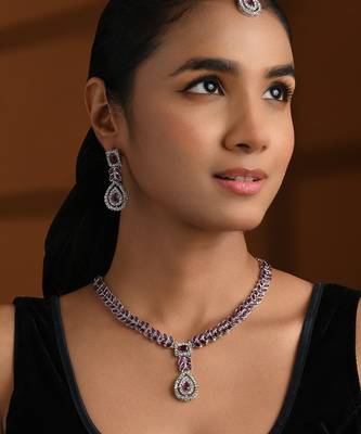 Silver plated elegant leaf motif necklace set with earrings & maang tika for women (ij402zwi) 1