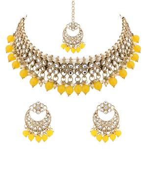 Gold plated traditional floral kundan pearl choker necklace jewelry earrings & maang tikka set for women (yellow) 2