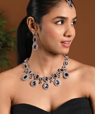 Silver traditional kundan & stone choker necklace jewellery with earrings & maang tikka set for women 1