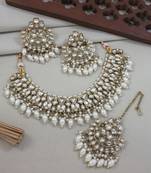 Gold plated traditional kundan & pearl drop choker necklace jewellery & dangle earrings set for women (k7289w)