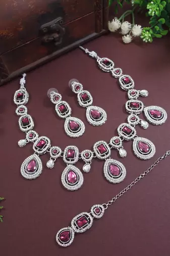 Silver traditional kundan & stone choker necklace jewellery with earrings & maang tikka set for women
