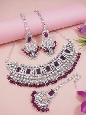 Silver plated traditional kundan & pearl bridal choker necklace jewellery set with earrings & maang tikka for women 1