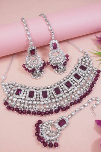 Silver plated traditional kundan & pearl bridal choker necklace jewellery set with earrings & maang tikka for women
