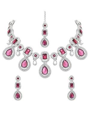 Silver traditional kundan & stone choker necklace jewellery with earrings & maang tikka set for women 4