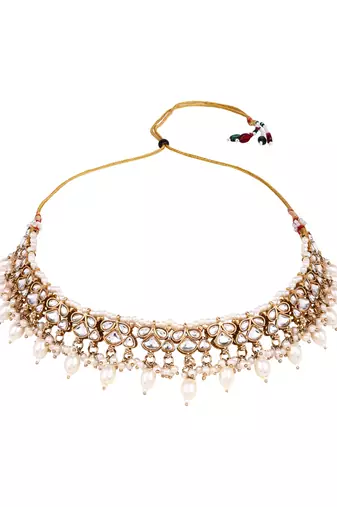 Gold plated traditional kundan pearl choker necklace with earrings & maang tikka for women (k7306w)