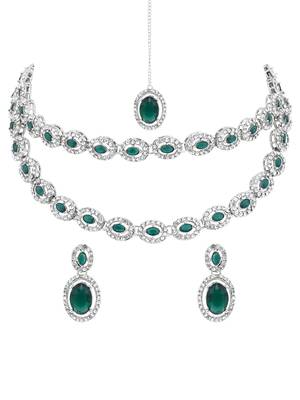 Silver plated stylish design crystal diamond oval shape necklace with earrings & maang tikka jewellery set for women 3