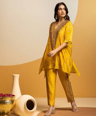 Yellow embroidered chanderi kurta set 3